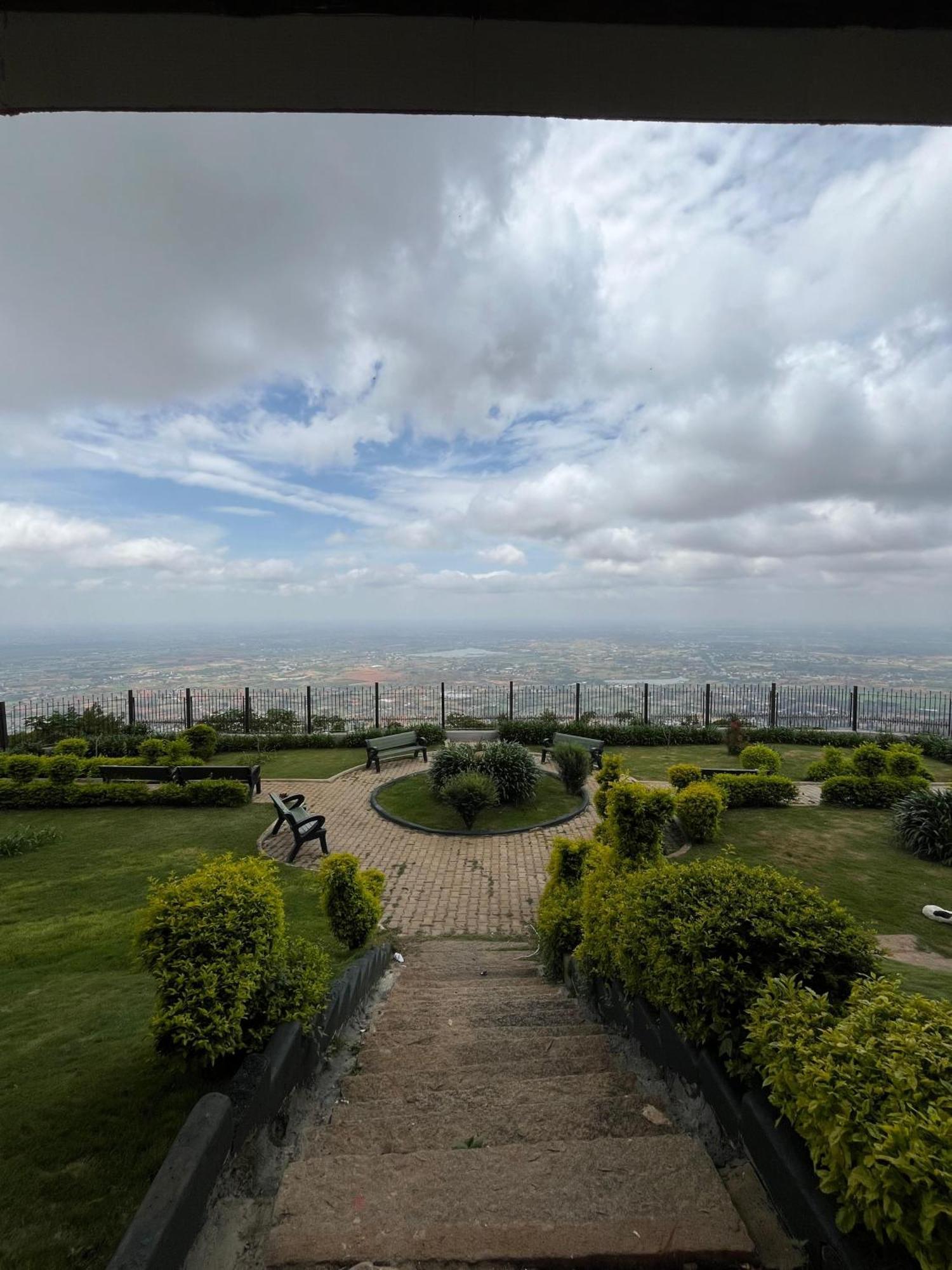 Kstdc Hotel Mayura Pine Top Nandi Hills Exterior photo